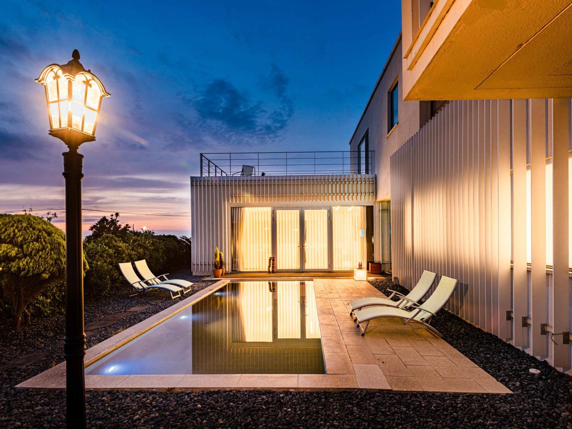 Boutique Pool Villa Namib Jeju Exterior photo